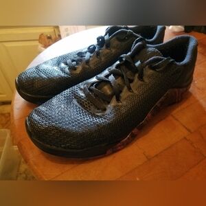 Men's Nike Metcon Black Shoes With Red Camo Soles Size 12